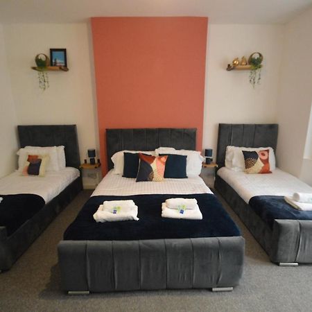 Spacious And Homely 2 Bedroom Flat - Suitelivin Gateshead Exterior photo
